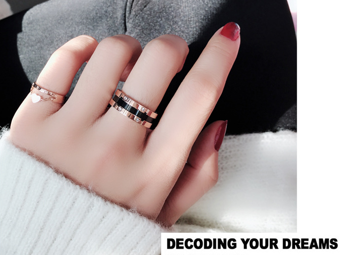 Zwarte diamant bezette titanium stalen ring, luxe en stijl. Robuust en elegant heren sieraad, perfect als cadeau voor speciale gelegenheden. — foto 1