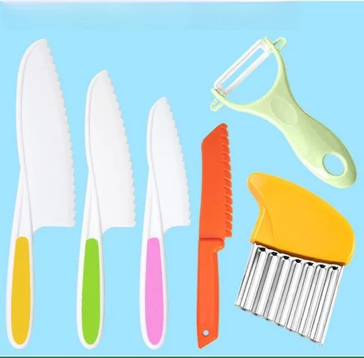 Title 24, Wave Cutting Board Plastic Fruit Knife Set. Eff...