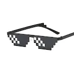 Disfraz de parodia periférica de anime con gafas de sol de píxeles de mosaico — foto 2