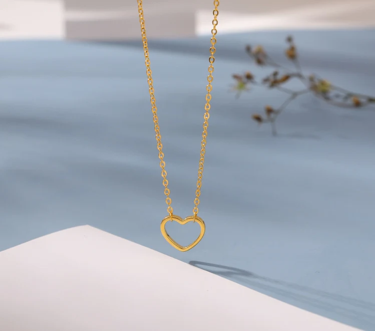 Colar Fresh Mori feminino, simples, coração vazado, com corrente para o colo, perfeito para realçar a feminilidade e estilo. — foto 4