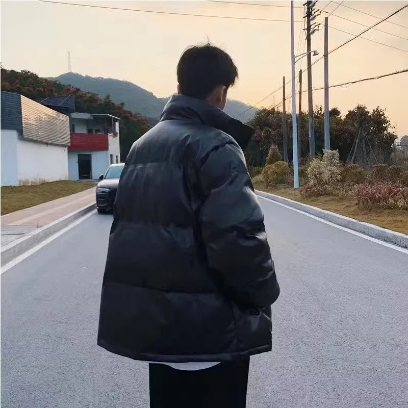 Title 11, Mens Winter Down Cotton-padded Coat provides e...