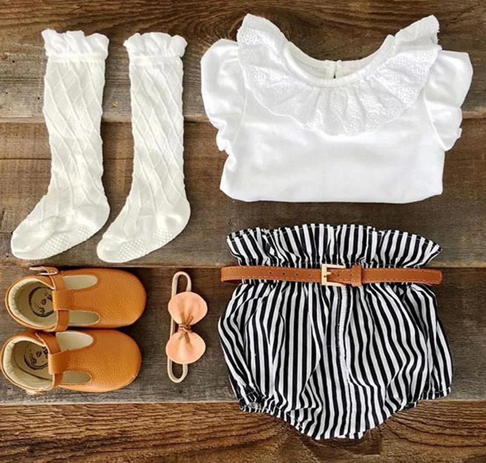 Title 3, Conjunto de camiseta e shorts para meninas. Con...