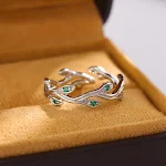 Anel aberto de prata esterlina com folha de esmeralda verde, design de ramo elegante, personalidade única, moda. — foto 5