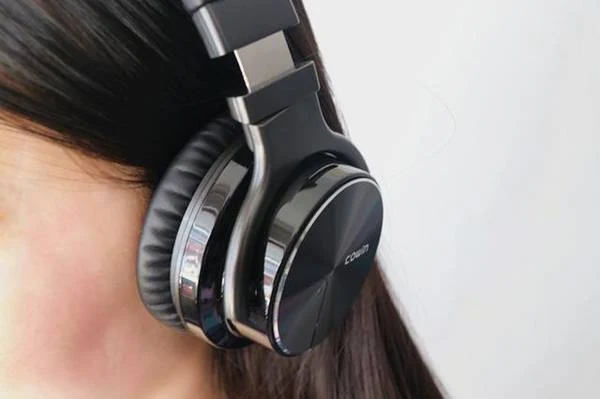 Title 13, Mens wireless Bluetooth headset perfect for ca...