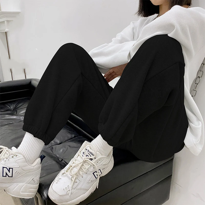 New Slim And Versatile Small Harlan Casual Pants for Comfort and Style. Perfect for everyday wear, offering a modern and — photo 1