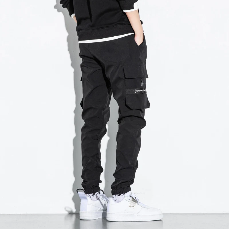 Trendy cropped katoenen broeken voor heren. Ervaar comfort en casual stijl met deze heren enkellange broek. Perfect voor een relaxte look. — foto 1