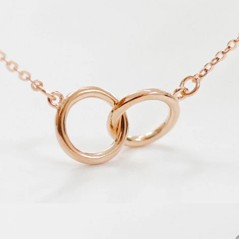 Circle Cocklace a doppio anello — foto 4