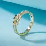Anel de zircônio branco personalizado para moda feminina. Joia única e elegante para mulheres. Crie seu anel exclusivo e expresse seu estilo pessoal. — foto 5