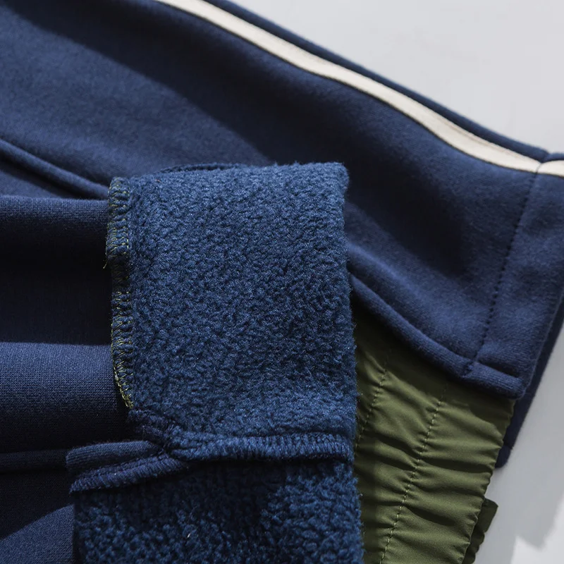 Title 4, Pantaloni casual in peluche a contrasto, alla m...