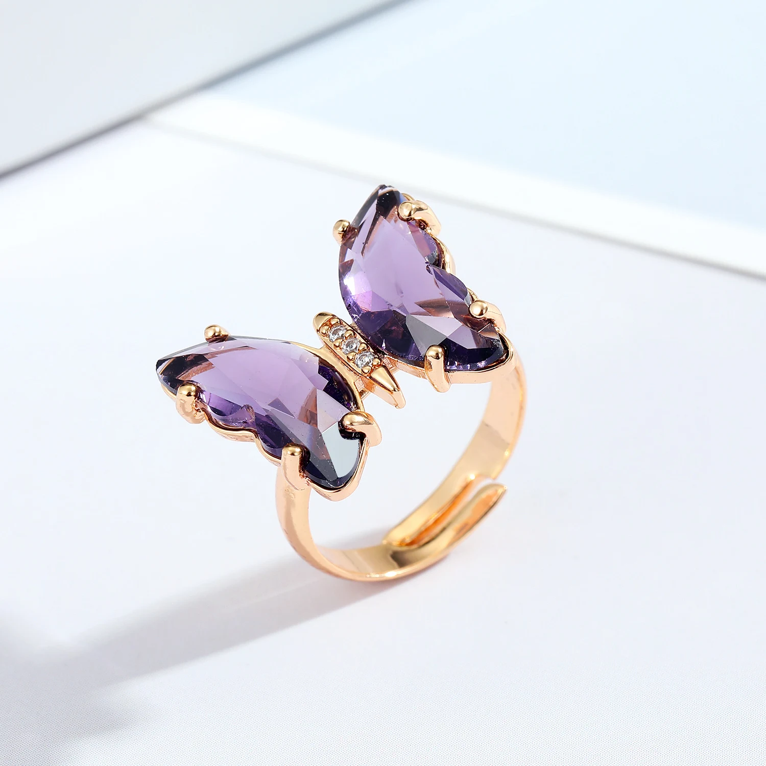 Anel de borboleta vintage fashion, abertura ajustável e personalizado para o dedo indicador. Um toque de elegância e estilo. — foto 9