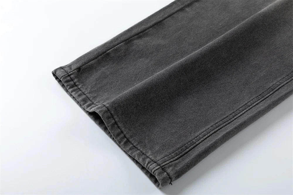 Pantalon Denim Décontracté Ample pour Homme Mode. Le confort du jean pour un style décontracté et tendance au quotidien. Idéal pour un look moderne. — photo 13