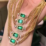 Colar de corrente cubana esmeralda retrô de alta qualidade. Adicione um toque de sofisticação e estilo vintage ao seu visual com este colar. — foto 16