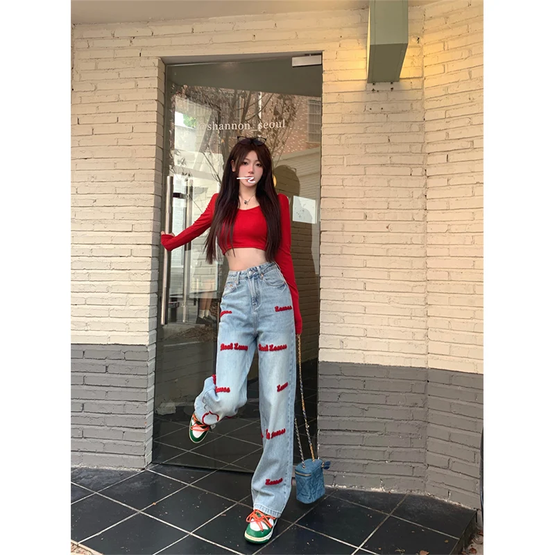 Jeans retas casuais com bordado de alfabeto, ideais para um visual descontraído e estiloso, oferecendo conforto e personalidade. — foto 1