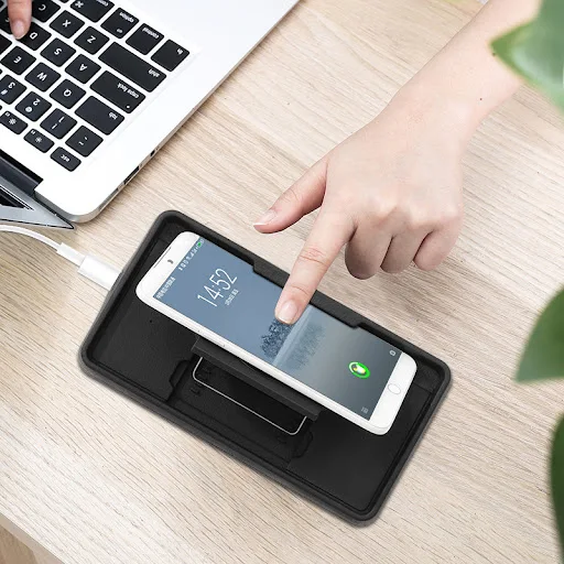 Title 4, 15W Fast Charging Wireless Charging Bracket. En...