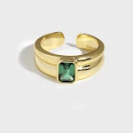Anel de prata esterlina com zircônias micro incrustadas e textura. Combine com tudo! Adicione brilho e sofisticação ao seu visual diário. — foto 12