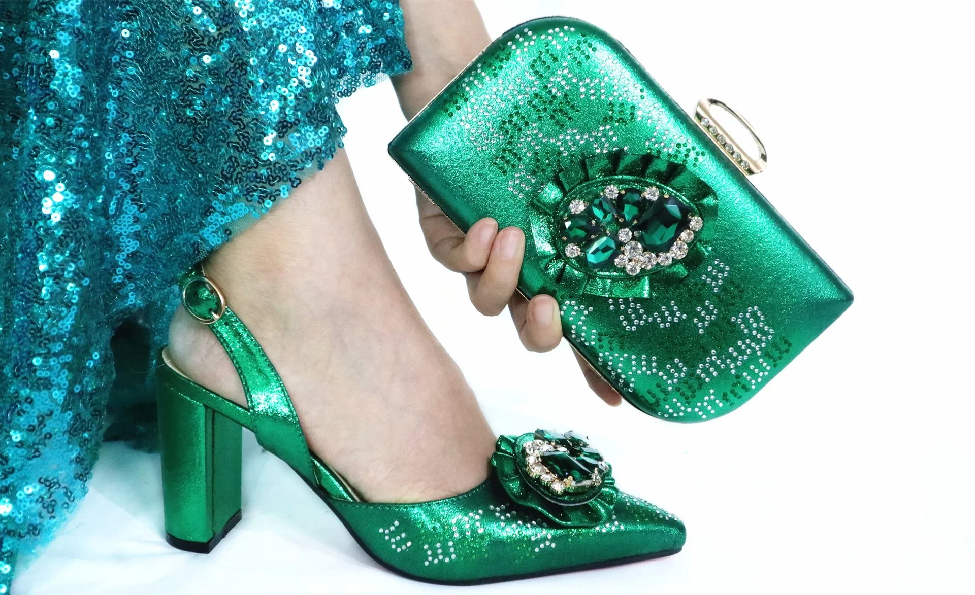 Franse toe schoenen met bijpassende tas. Elegantie en stijl voor dames. Perfect voor speciale gelegenheden, comfort en mode gecombineerd. — foto 4