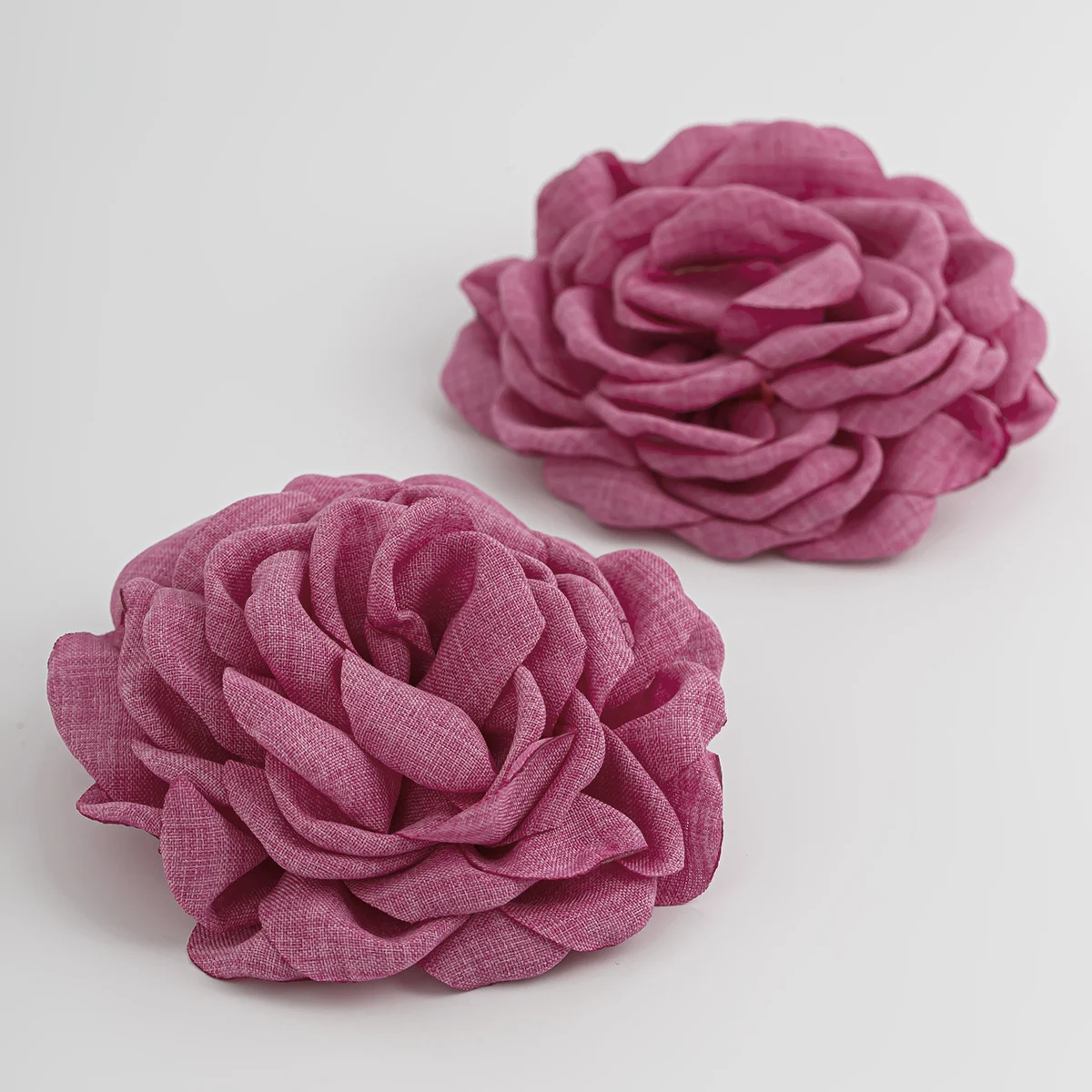 Title 16, Colar com pingente de flor de rosa vermelha, fi...