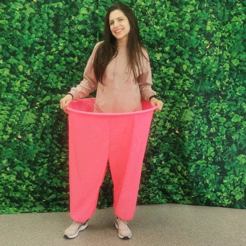 Grandma Pants Quintal Receber Jogo da Bola. Calças confortáveis para brincar ao ar livre. Desfrute do jogo com estilo e liberdade. — foto 2