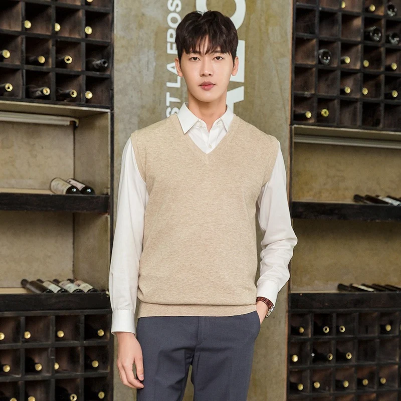 Men's Pullover Knit Vest Autumn and Winter Clothing. Warm and comfortable menswear, perfect for layering and cooler weat — photo 7