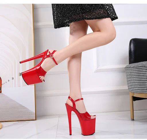 Title 17, Salto Alto Especial 20cm Verniz Stiletto Sexy P...