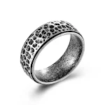 Anello in acciaio al titanio fatto a mano con motivo luna e battito, resistente ed elegante, perfetto per l'uso quotidiano o come regalo. — foto 8