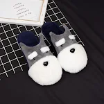 Dames katoenen pantoffels voor de winter. Warme en comfortabele voeten thuis. Geniet van de winter met deze heerlijke pantoffels. — foto 5