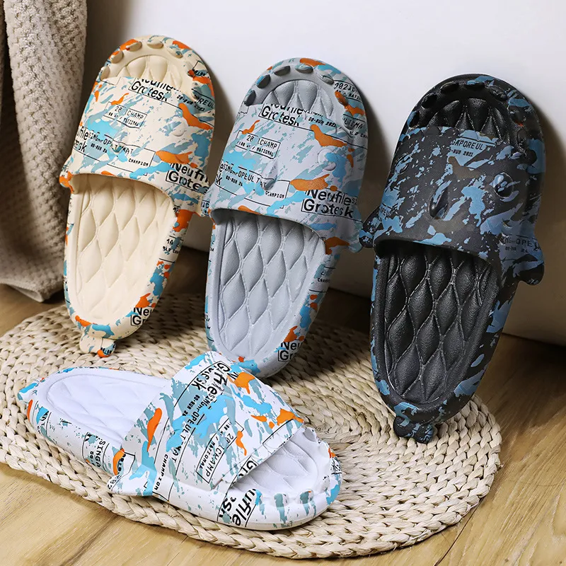 Title 33, Zapatillas de casa de tiburón, bonitas y grande...