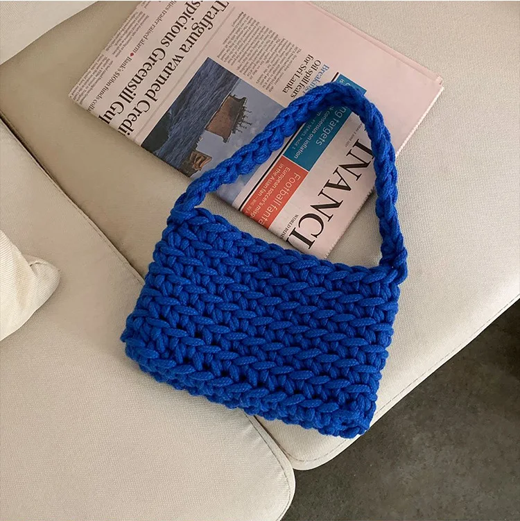 Title 6, Bolsa de ombro e mão tecida simples e elegante....
