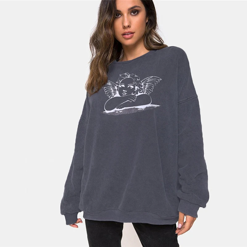Blusa Retro Redonda Solta com Estampa de Anjo Manga Longa. Conforto e estilo para o seu dia a dia. Perfeita para um visual charmoso e moderno. — foto 2