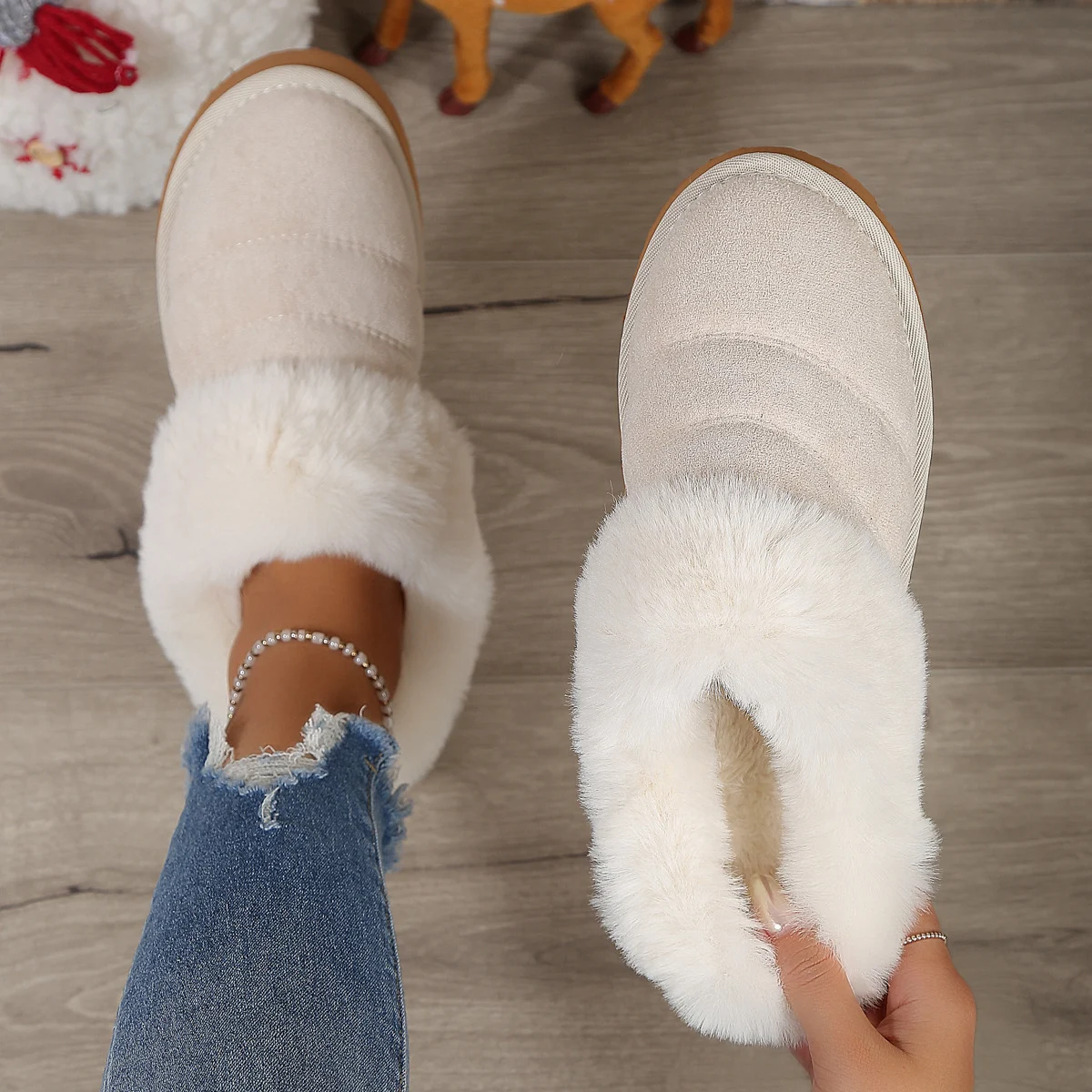 Pantofole invernali in peluche per la casa, suola spessa, cotone caldo, scarpe da giardino da donna per esterni. — foto 2
