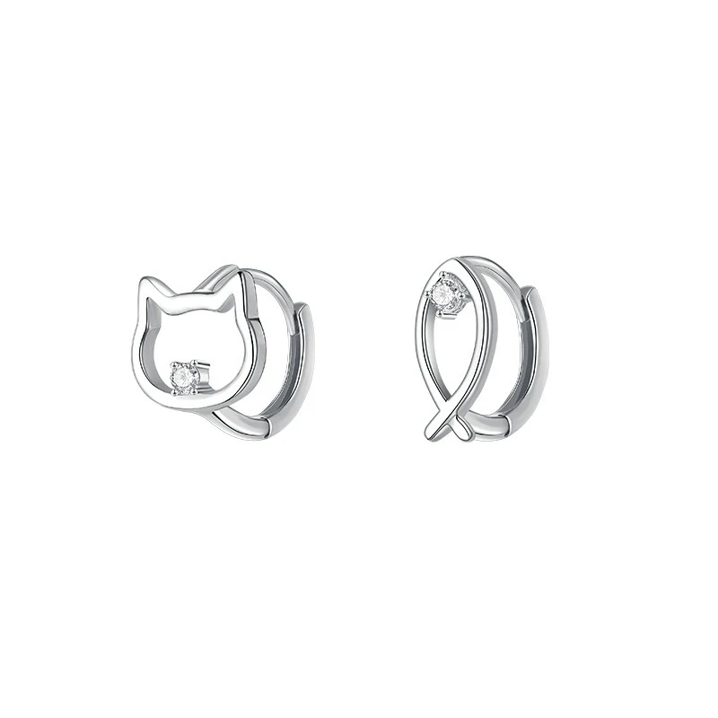 Brincos assimétricos fofos e simples de gato e peixe. Adicione um toque adorável e divertido ao seu visual. Perfeitos para usar sempre. — foto 3