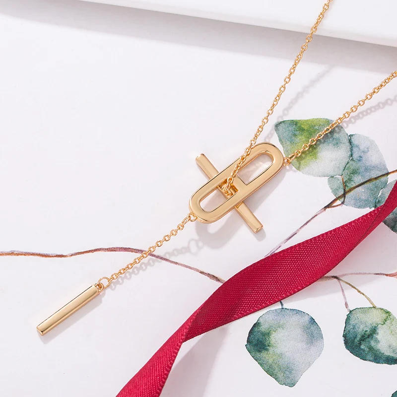 Corrente de clavícula com pingente de borla fashion feminina, um acessório elegante e charmoso para valorizar seu visual e adicionar um toque de estilo. — foto 4