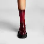 Niche Retro Women's Shoes and Boots. Discover unique vintage styles for your wardrobe. Comfortable and fashionable footw — photo 1