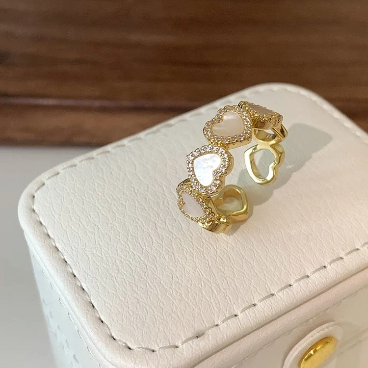 Anel em formato de coração Shell Love, para combinar com tudo. Uma joia que expressa amor e elegância, perfeita para qualquer ocasião e visual. — foto 3