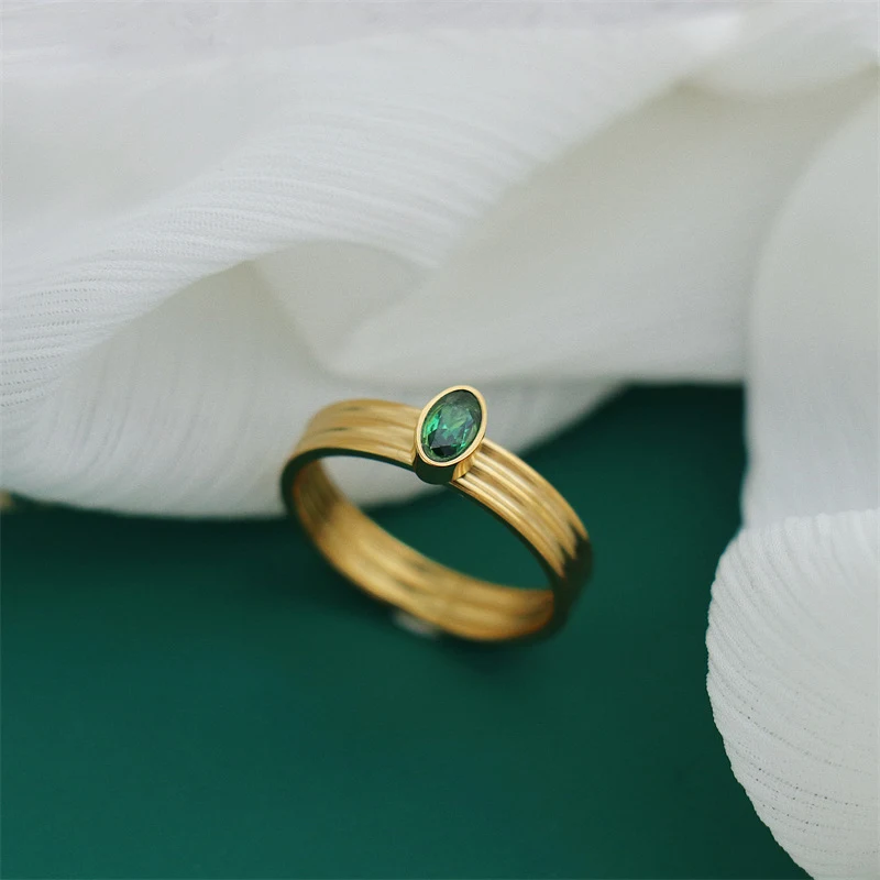 Anel Lvzuan Retro Dupla Camada Feminino. Estilo vintage sofisticado para mulheres. Design exclusivo e elegante. Adicione um toque de charme retrô ao seu visual. — foto 4