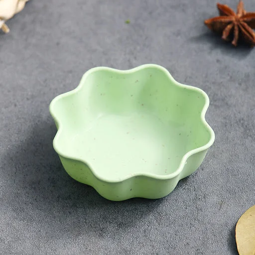 Title 5, Japanese Love Plate Leaf Plum Small Seasoning D...