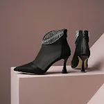 Spitse high heel enkellaarzen met ritssluiting achter. Elegante damesschoenen voor een stijlvolle uitstraling en perfect voor elke gelegenheid. — foto 6