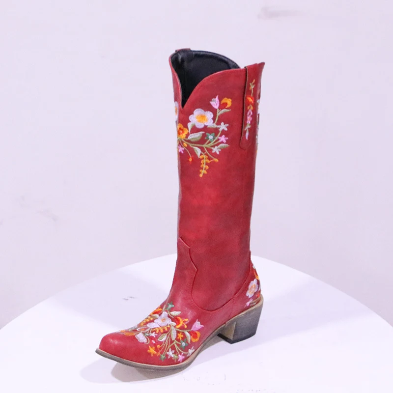 Botas femininas ocidentais bordadas coloridas, salto médio grosso e bico fino, para um visual moderno e estiloso. — foto 5