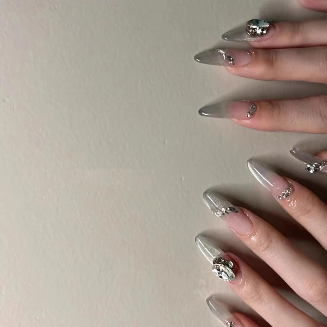 Manicure Removível Cristal Olho de Gato para Mãos, Aplicação Fácil e Retirada, Brilho Duradouro e Efeito Cat Eye Deslumbrante — foto 3