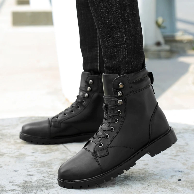 High-top Martin boots for men, urban and durable style. Versatile and comfortable footwear for a modern and resilient lo — photo 2