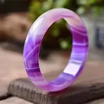 Pulseira feminina de ágata roxa natural e calcedônia violeta, beleza e sofisticação para complementar seu visual com elegância. — foto 14