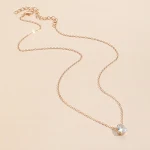 Colar feminino com pingente retro Combinação fácil Corrente para looks diversos Charme e elegância atemporal — foto 2