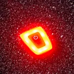 Capacete de bicicleta com luz traseira USB recarregável no tubo do selim, equipamento de ciclismo ao ar livre com alerta de segurança. — foto 6