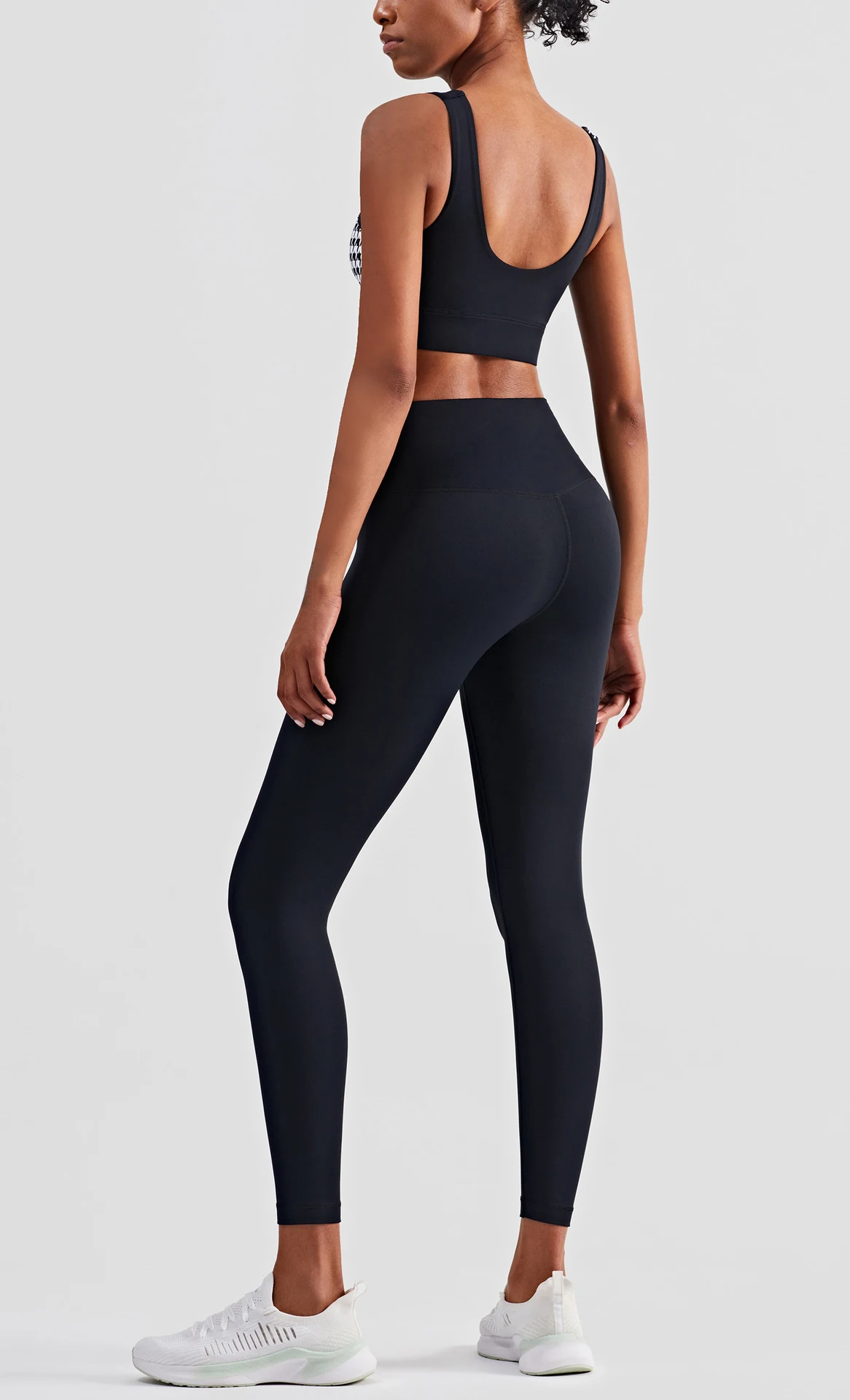 Houndstooth Contrast Yoga Lingerie Tank Top. Experience comfort and style with this top that combines fashion and functi — photo 4