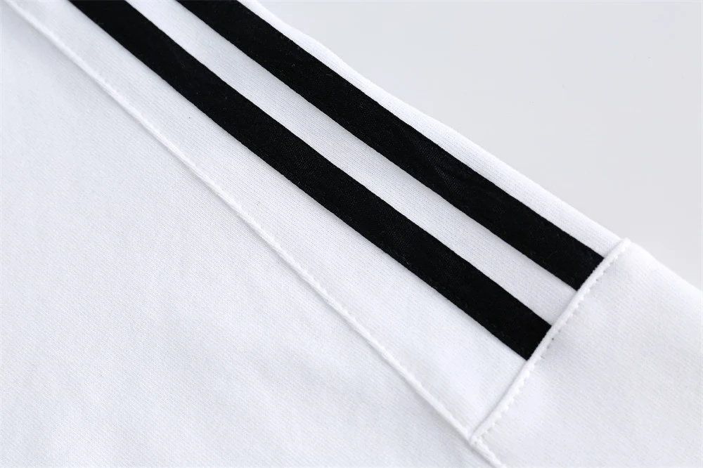Heren T-shirt met letterborduurwerk korte mouw, casual en stijlvol. Comfortabel en perfect voor dagelijks gebruik, voegt karakter toe aan je outfit. — foto 3