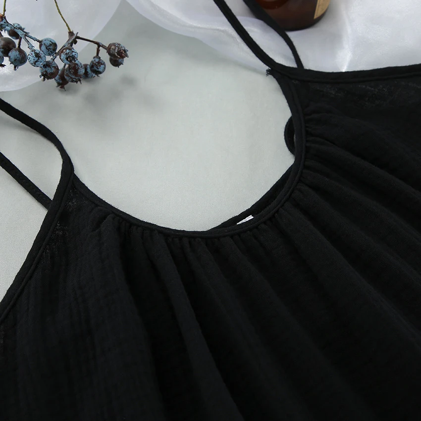 Camisola feminina sexy com alças, perfeita para noites especiais. Design sensual e confortável para realçar sua beleza e sedução. — foto 4
