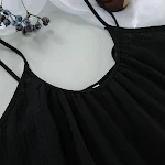 Camisola feminina sexy com alças, perfeita para noites especiais. Design sensual e confortável para realçar sua beleza e sedução. — foto 4