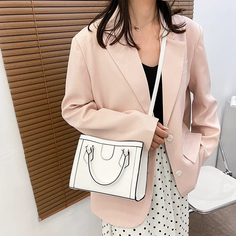 Bolsa Mensageiro Portátil Simples e Popular Moda Feminina Essencial para Mulheres Design Leve e Prático Ideal para Uso Diário e Viagens. — foto 19