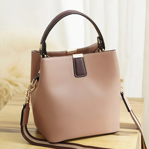 Title 4, Womens New Leather Fashion Large Capacity Port...