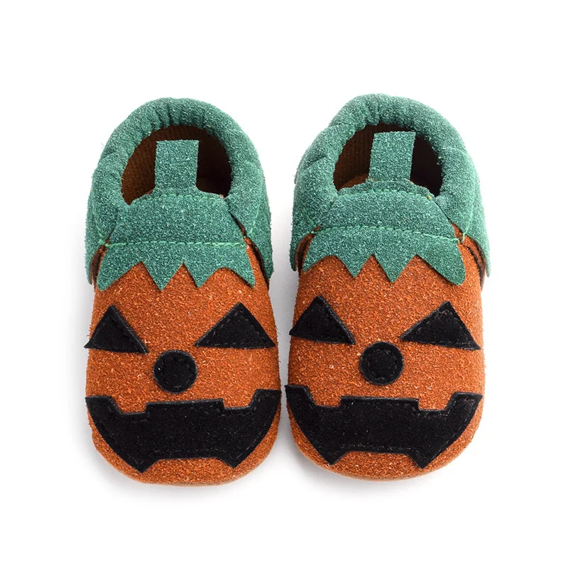 Title 2, Buty dla dzieci na Halloween w kształcie dyni. ...